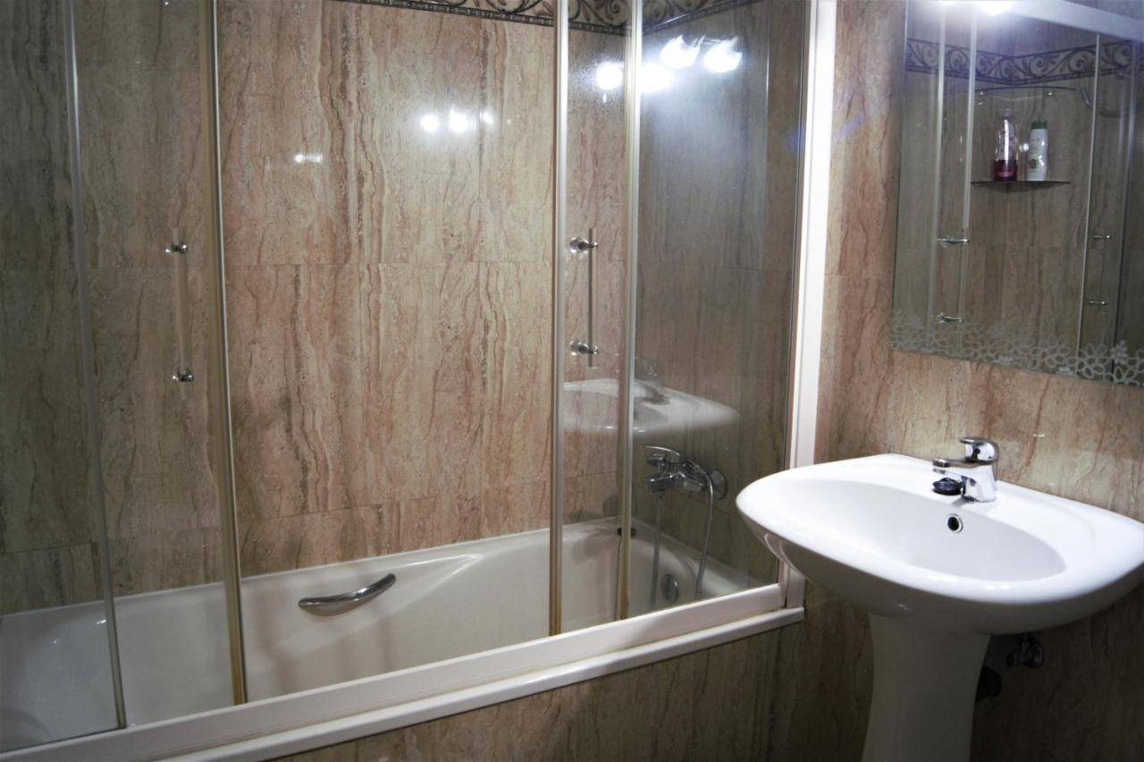 Amplio Piso 8 Mts Mezquita - Wifi - A/C - Parking Cordoba Dış mekan fotoğraf