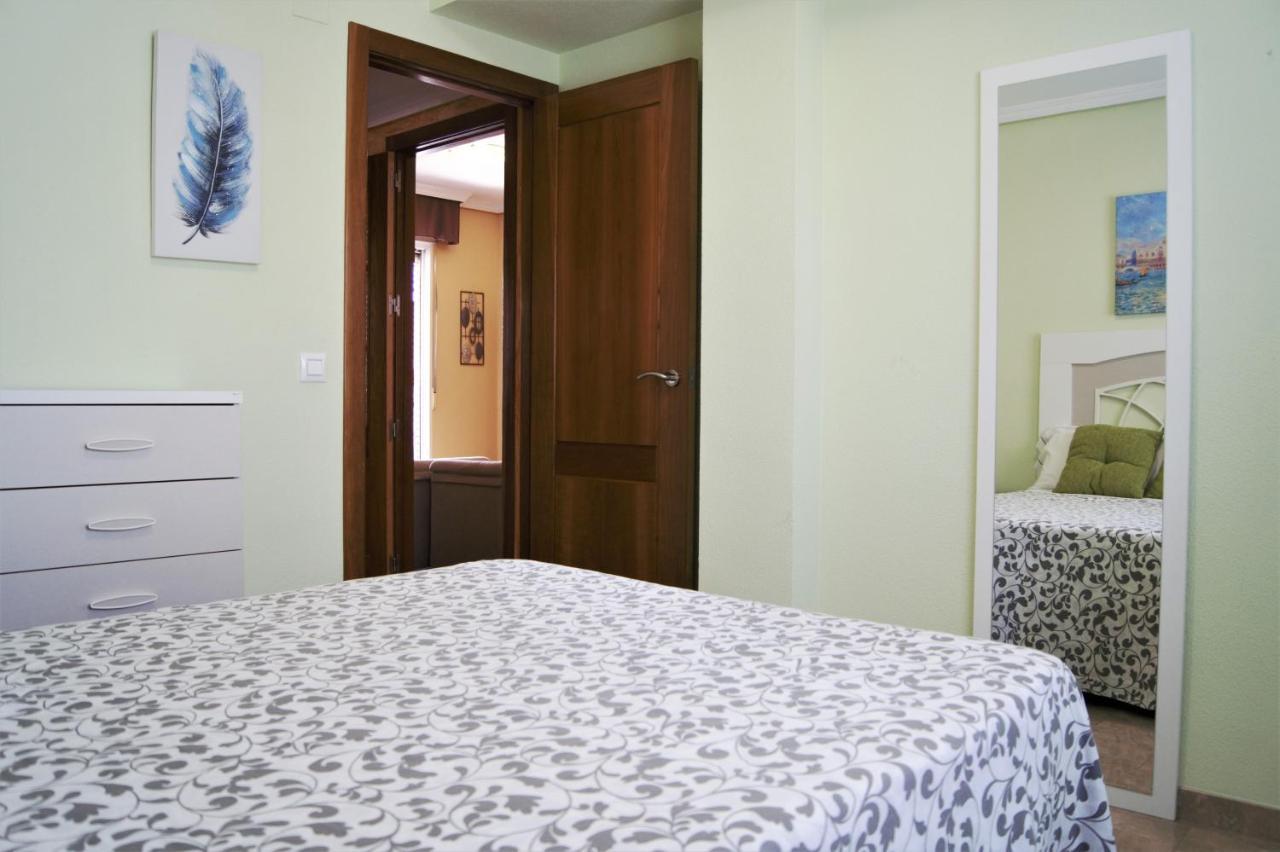 Amplio Piso 8 Mts Mezquita - Wifi - A/C - Parking Cordoba Dış mekan fotoğraf