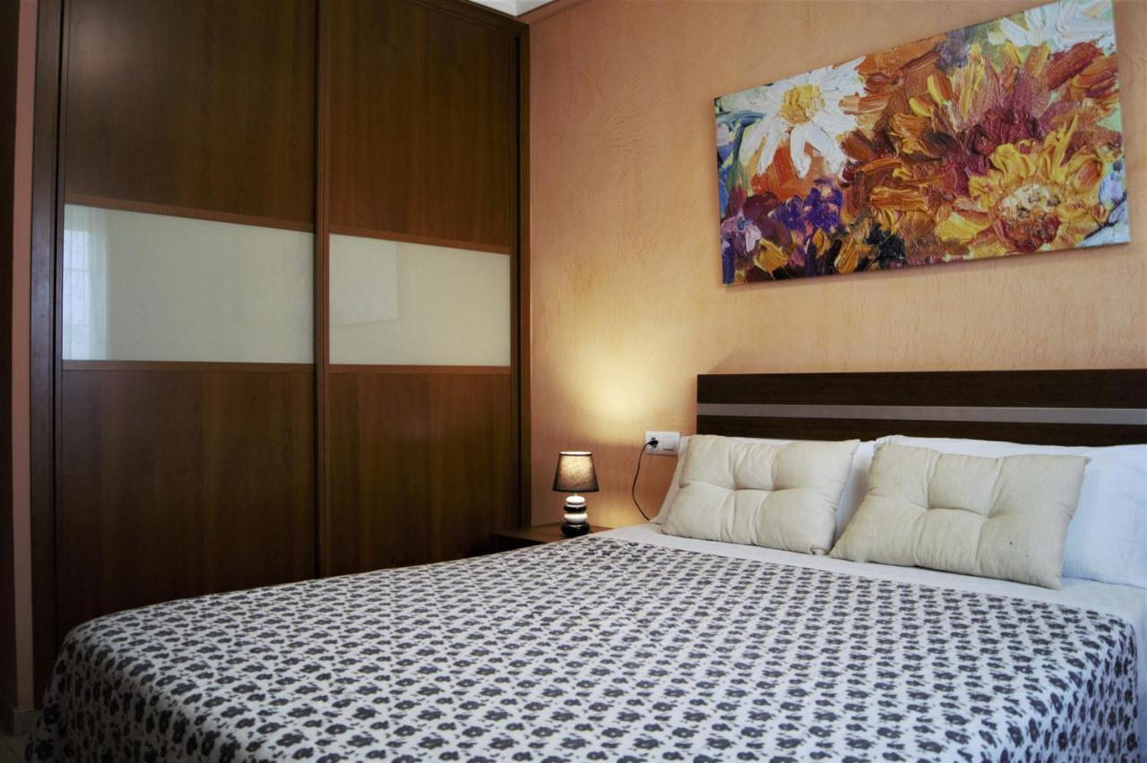 Amplio Piso 8 Mts Mezquita - Wifi - A/C - Parking Cordoba Dış mekan fotoğraf