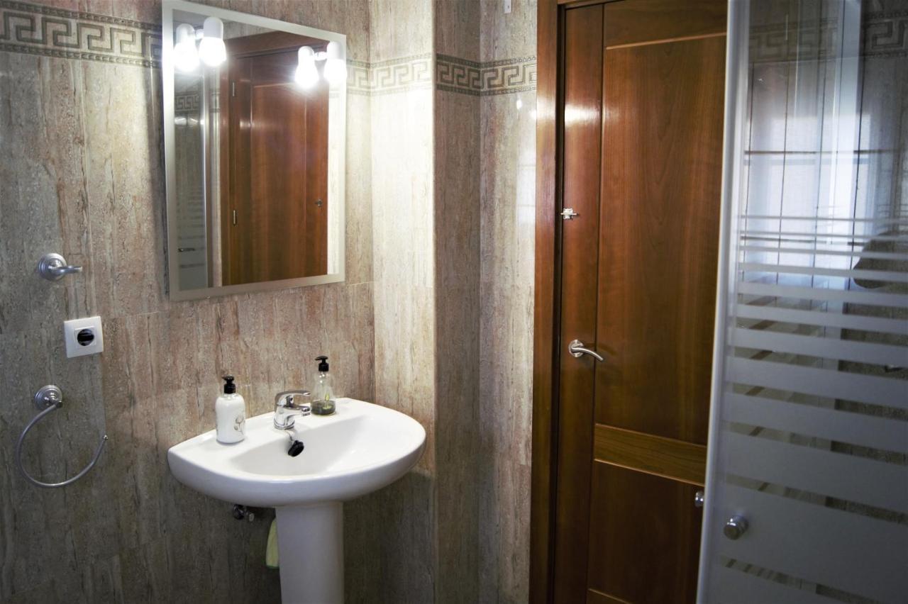 Amplio Piso 8 Mts Mezquita - Wifi - A/C - Parking Cordoba Dış mekan fotoğraf